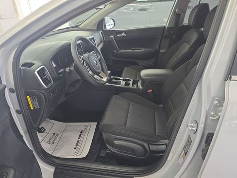 Used 2021 Kia Sportage LX image 13