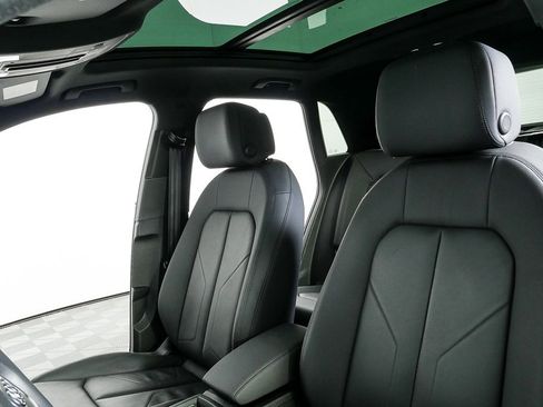 Used 2021 Audi Q3 2.0T Premium Plus w/ Premium Plus Package image 5