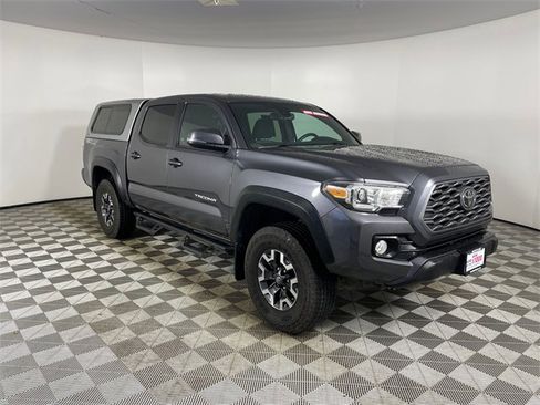 Used 2020 Toyota Tacoma TRD Off-Road w/ Technology Package image 26