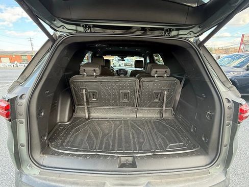 Used 2023 Chevrolet Traverse LT w/ LPO, Floor Liner Package image 15