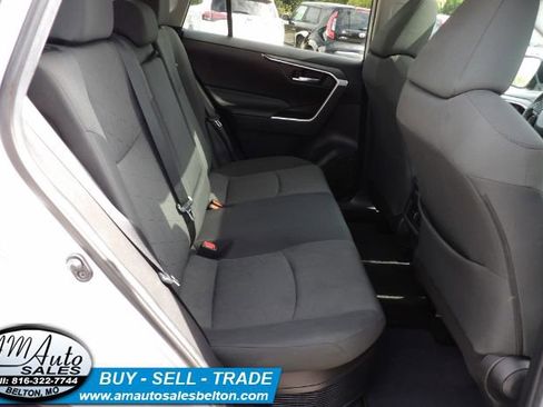 Used 2021 Toyota RAV4 XLE w/ Convenience Package AWD/4WD image 19