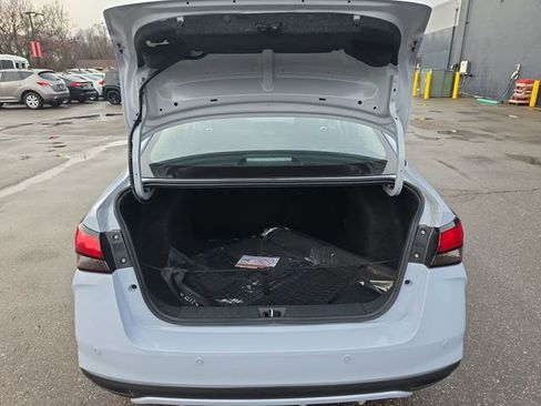 New 2025 Nissan Versa SR w/ Trunk Package image 25