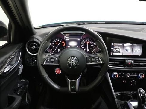 Used 2023 Alfa Romeo Giulia Quadrifoglio RWD image 12