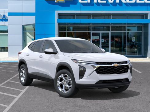 New 2026 Chevrolet Trax LS w/ LS Convenience Package FWD image 7