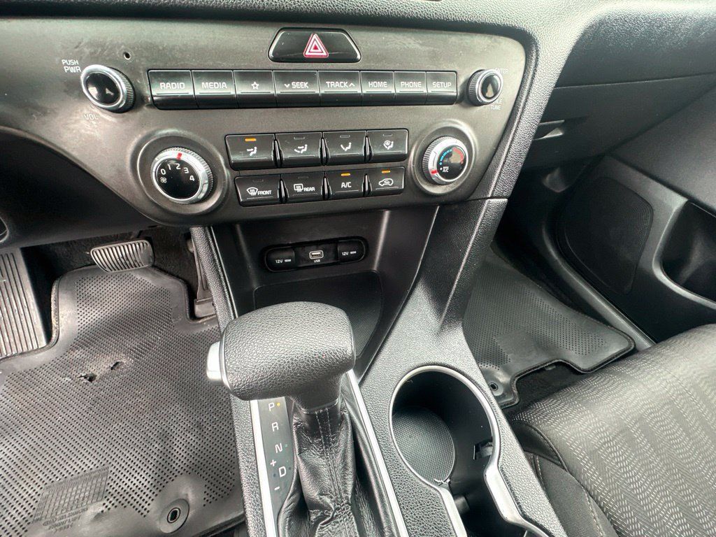 Used 2022 Kia Sportage LX AWD/4WD image 17