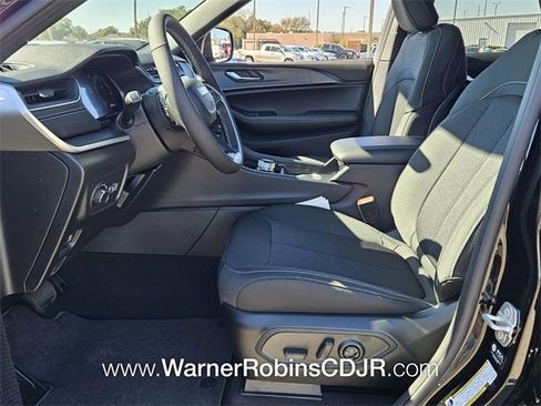 New 2025 Jeep Grand Cherokee L Laredo w/ Luxury Tech Group I image 5