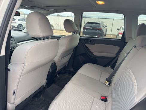 Used 2014 Subaru Forester 2.5i Premium w/ All-Weather Package image 9