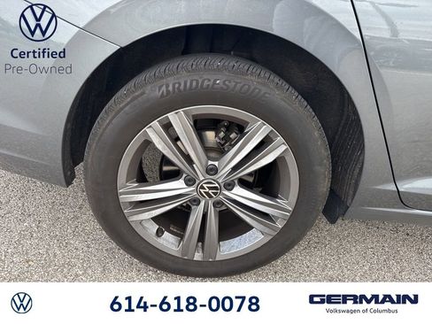 Used 2023 Volkswagen Jetta SE w/ Panoramic Sunroof Package FWD image 12