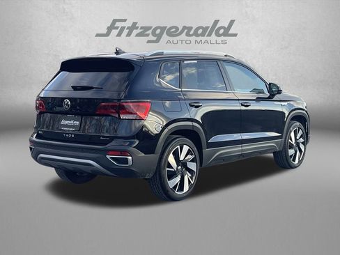 Used 2024 Volkswagen Taos SEL image 7