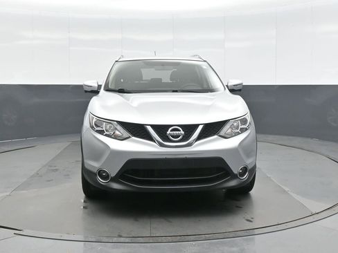 Used 2017 Nissan Rogue Sport SV w/ SV Premium Package image 2