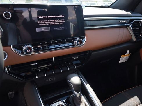 New 2025 GMC Canyon AT4 w/ Nightfall Edition image 15