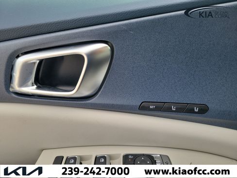 New 2026 Kia Carnival EX FWD image 22