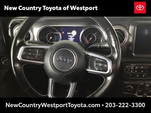 Used 2021 Jeep Wrangler Unlimited Sahara image 11