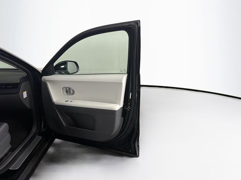 Used 2024 Hyundai Ioniq 5 SEL RWD image 31