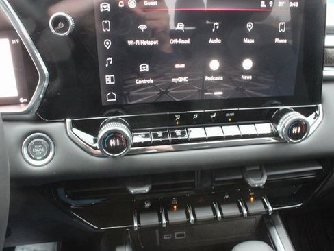 New 2025 GMC Canyon Elevation w/ Convenience Package image 27