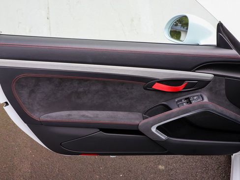 Used 2016 Porsche Cayman GT4 image 39