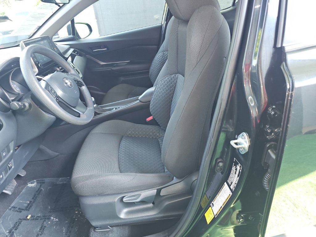 Used 2021 Toyota C-HR LE FWD image 34