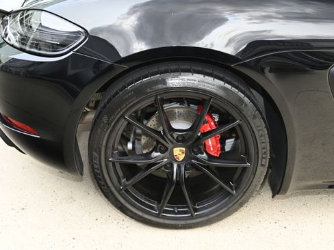 Used 2018 Porsche 718 Cayman GTS image 11