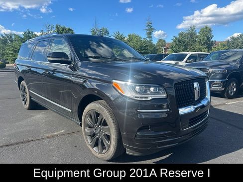 Used 2022 Lincoln Navigator L Reserve AWD/4WD image 2
