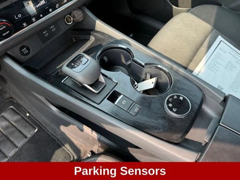 Used 2024 Nissan Rogue SV AWD/4WD image 18