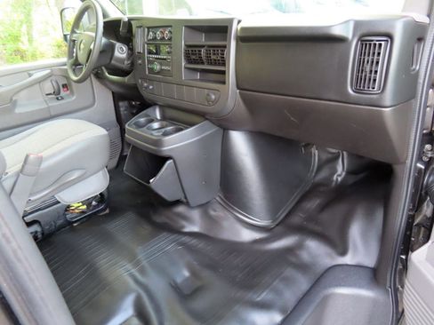 Used 2014 Chevrolet Express 3500 LS RWD image 14