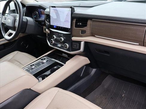 Used 2022 Ford Expedition Max Limited AWD/4WD image 19