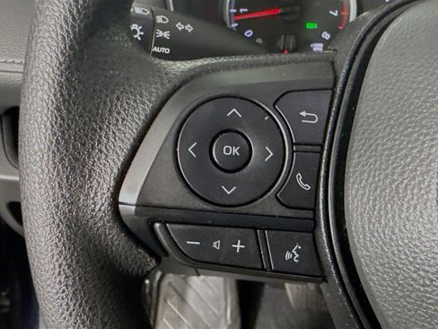 Used 2022 Toyota RAV4 XLE w/ Convenience Package image 14