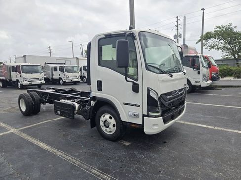 New 2026 Isuzu NPR RWD image 2
