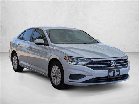 Used 2019 Volkswagen Jetta FWD image 3