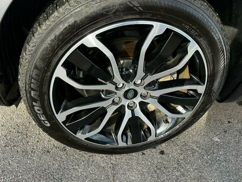 Used 2022 Land Rover Range Rover Sport HSE Silver Edition image 33