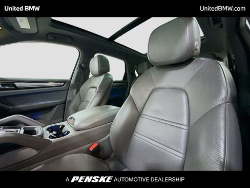 Used 2021 Porsche Cayenne image 5