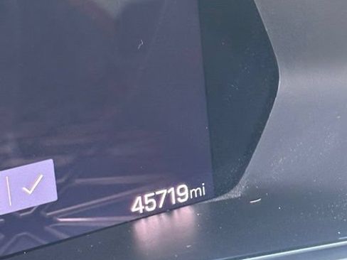 Used 2023 GMC Canyon AT4X AWD/4WD image 2