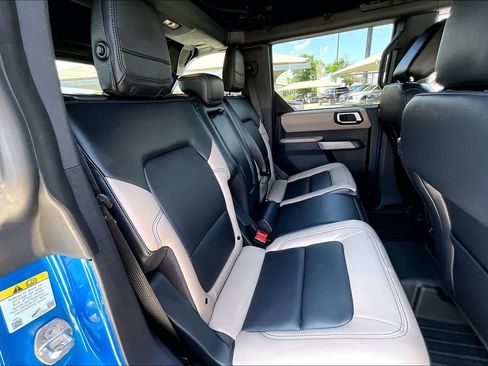 Used 2023 Ford Bronco Wildtrak AWD/4WD image 38