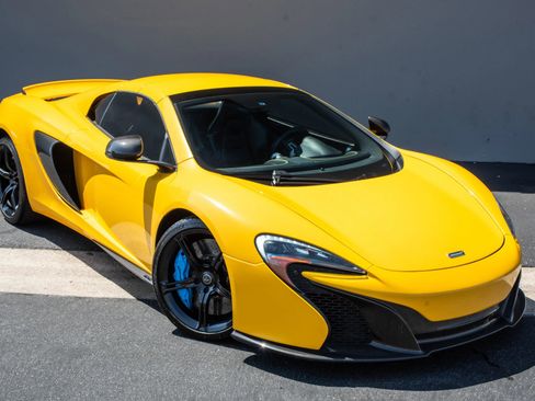 Used 2015 McLaren 650S Spider image 7