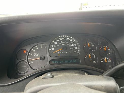 Used 2006 Chevrolet Silverado 1500 LT w/ Light Duty Power Package image 12