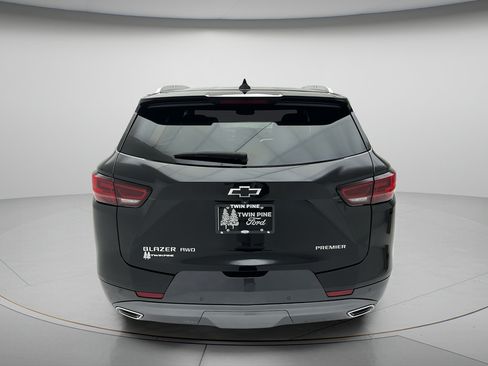 Used 2024 Chevrolet Blazer Premier AWD/4WD image 7