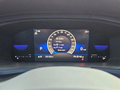 Used 2023 Volkswagen Taos SE w/ Panoramic Sunroof Package FWD image 10