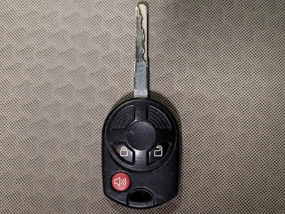 Used 2017 Ford Escape SE FWD image 32