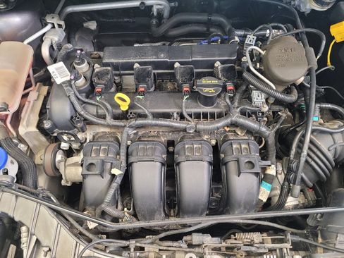 Used 2014 Ford Focus Titanium FWD image 30