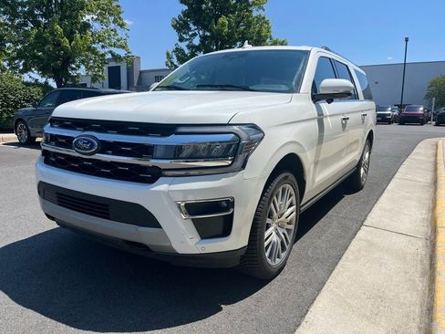 Used 2023 Ford Expedition Max Limited AWD/4WD image 3