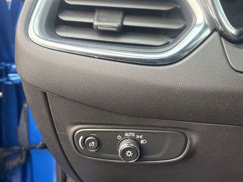 Certified 2024 Chevrolet Equinox LT w/ LPO, Floor Liner Package FWD image 17