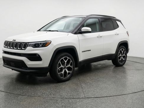 Used 2025 Jeep Compass Limited AWD/4WD image 3