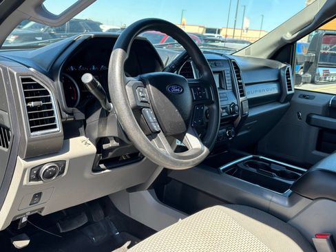 Used 2017 Ford F250 XLT w/ XLT Value Package AWD/4WD image 14