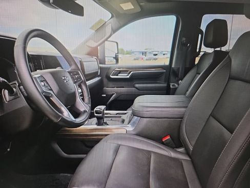 Used 2025 Chevrolet Silverado 1500 RST w/ Convenience Package II AWD/4WD image 8