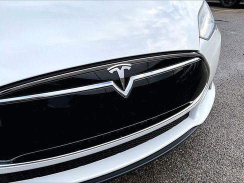 Used 2014 Tesla Model S 60 image 29