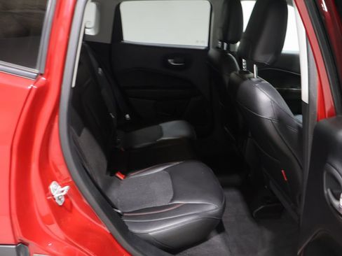 Used 2018 Jeep Compass Trailhawk w/ Cold Weather Group AWD/4WD image 18