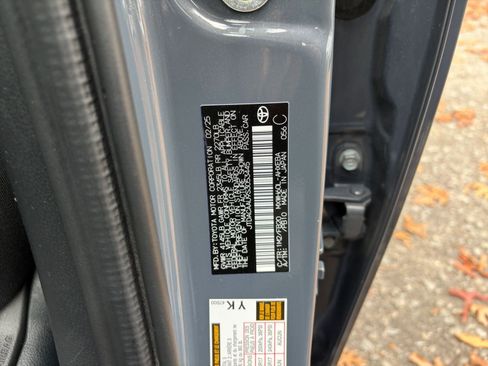 Used 2025 Toyota Prius LE image 27