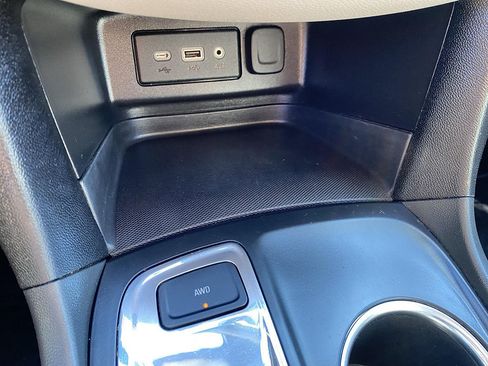 Used 2024 Chevrolet Equinox LS w/ LS Convenience Package AWD/4WD image 38