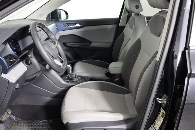 Used 2022 Volkswagen Taos SE FWD image 14