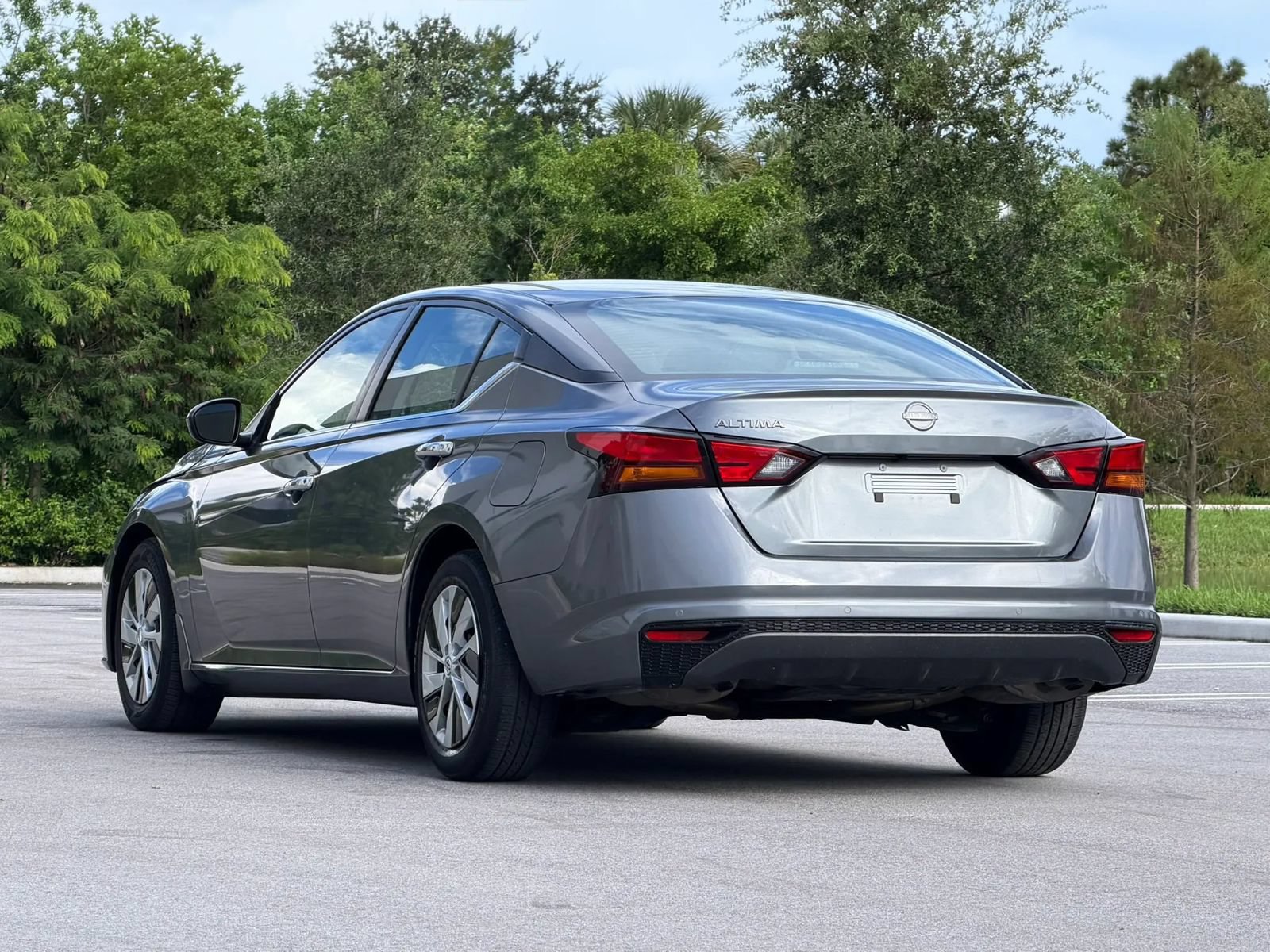Used 2023 Nissan Altima 2.5 S FWD image 7